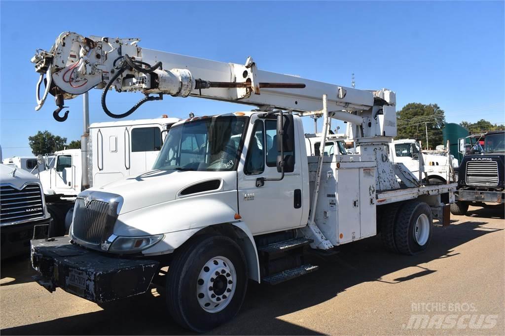 Altec DM47TR 이동식 드릴 리그 트럭
