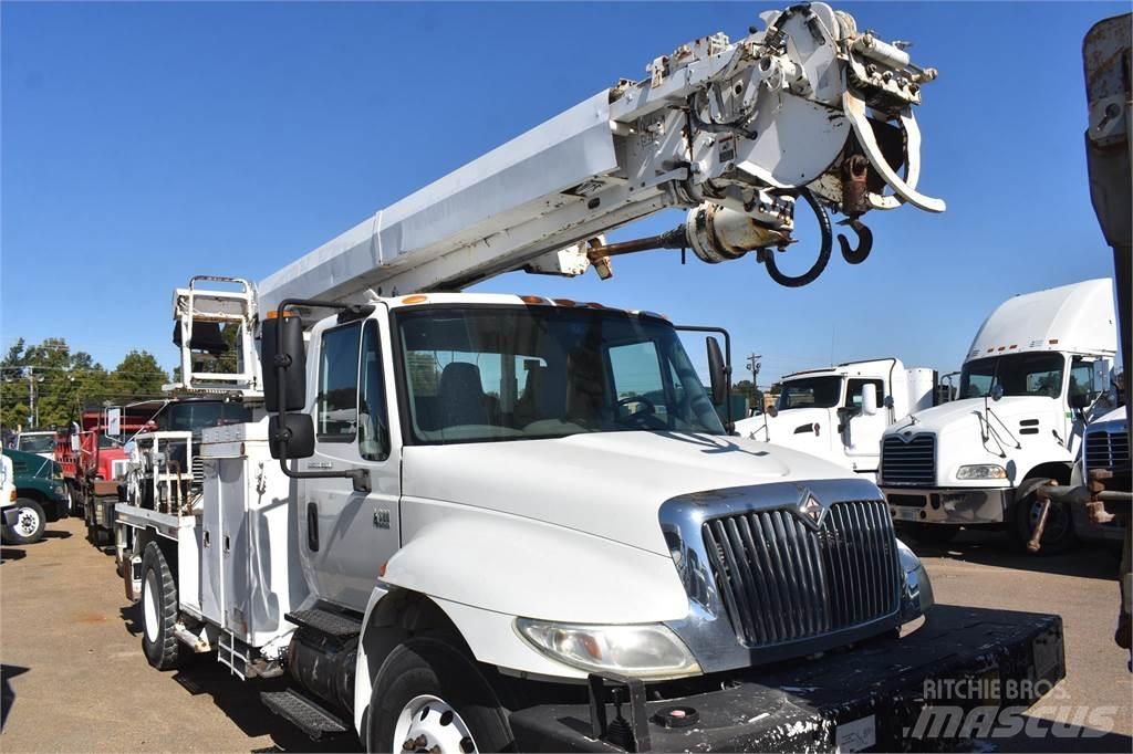 Altec DM47TR 이동식 드릴 리그 트럭