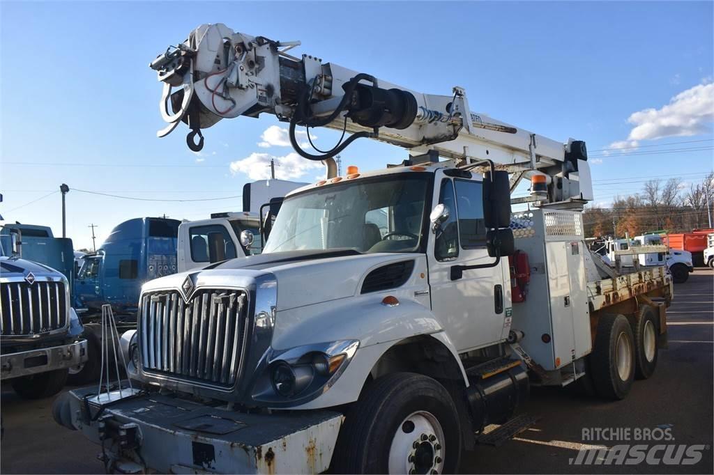 Altec DM47TR 이동식 드릴 리그 트럭