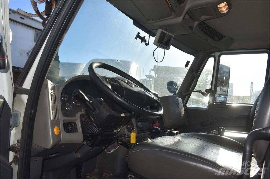 Altec DM47TR 이동식 드릴 리그 트럭