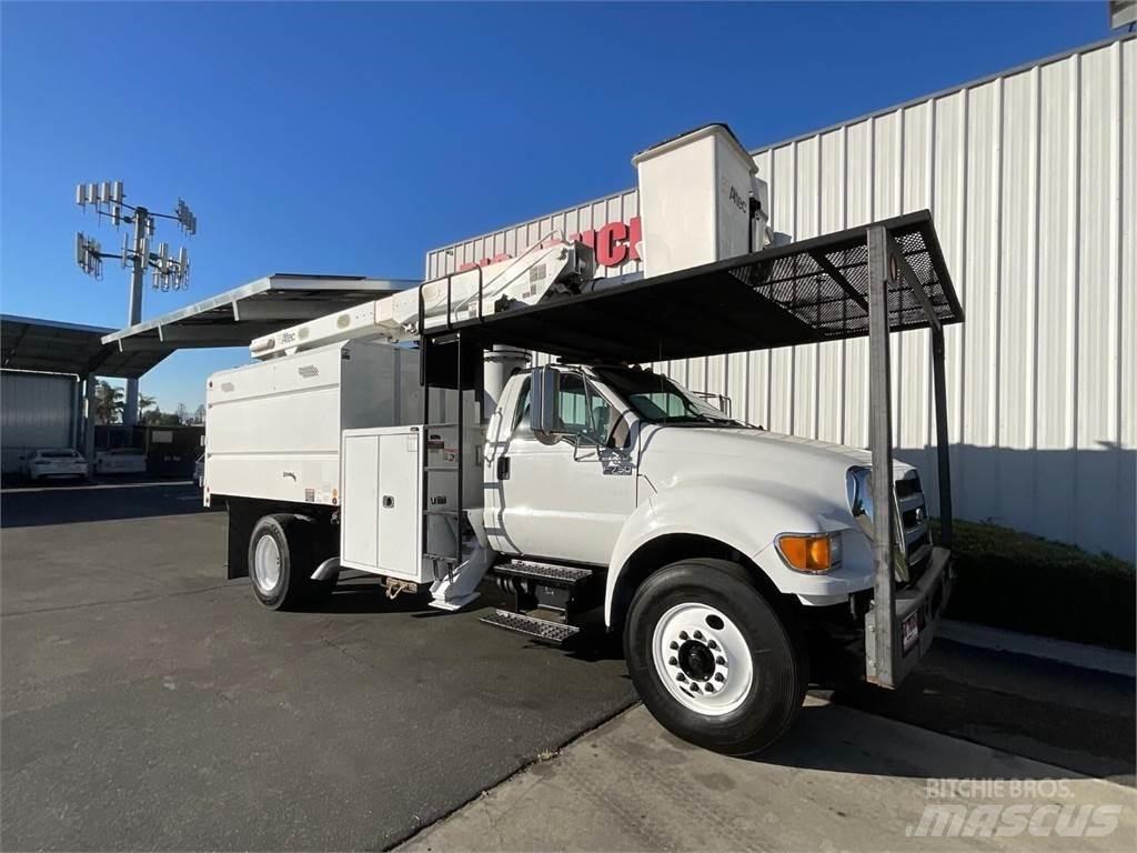 Altec LR756 FM 트럭 탑재 고소작업대