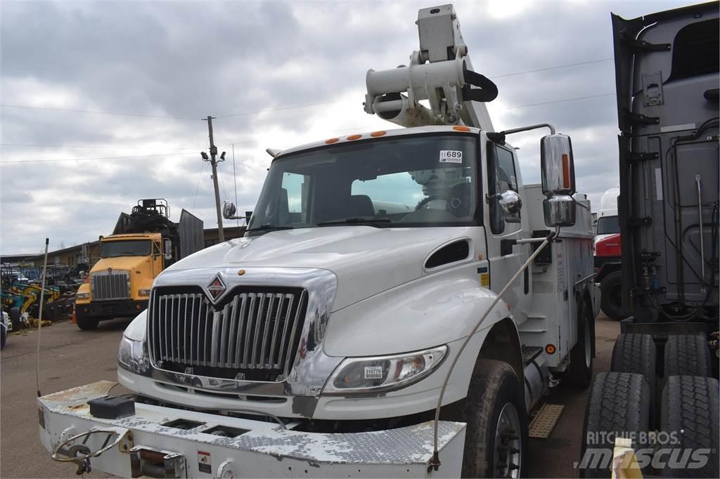 Altec TA37M 트럭 탑재 고소작업대