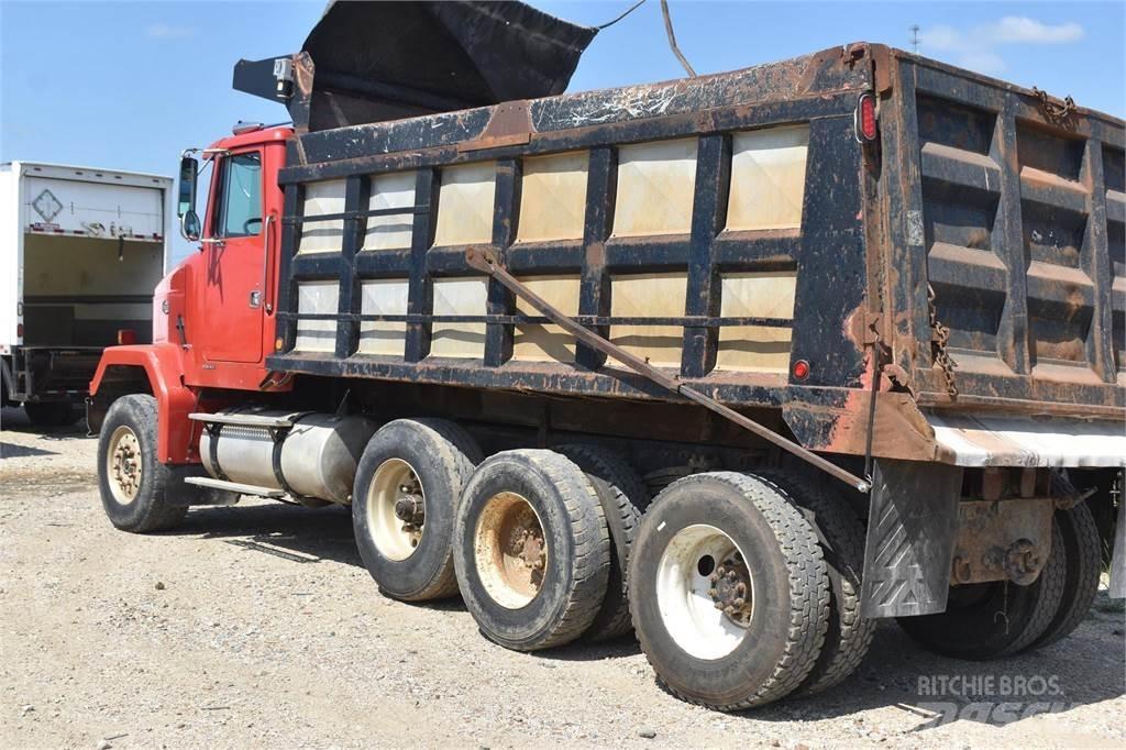 Autocar DC10364B 덤프 트럭