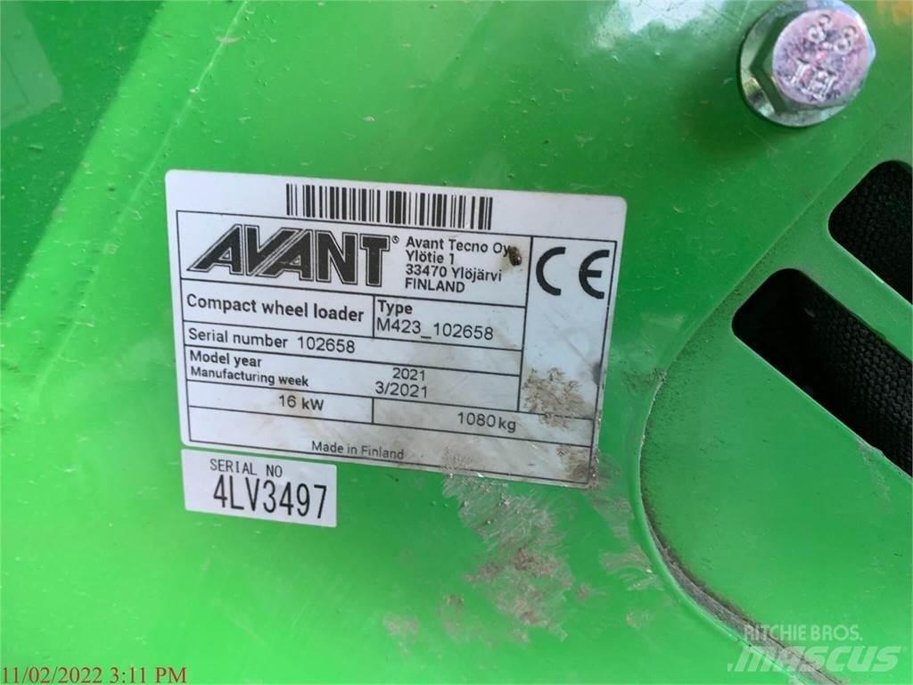 Avant 423  휠로우더