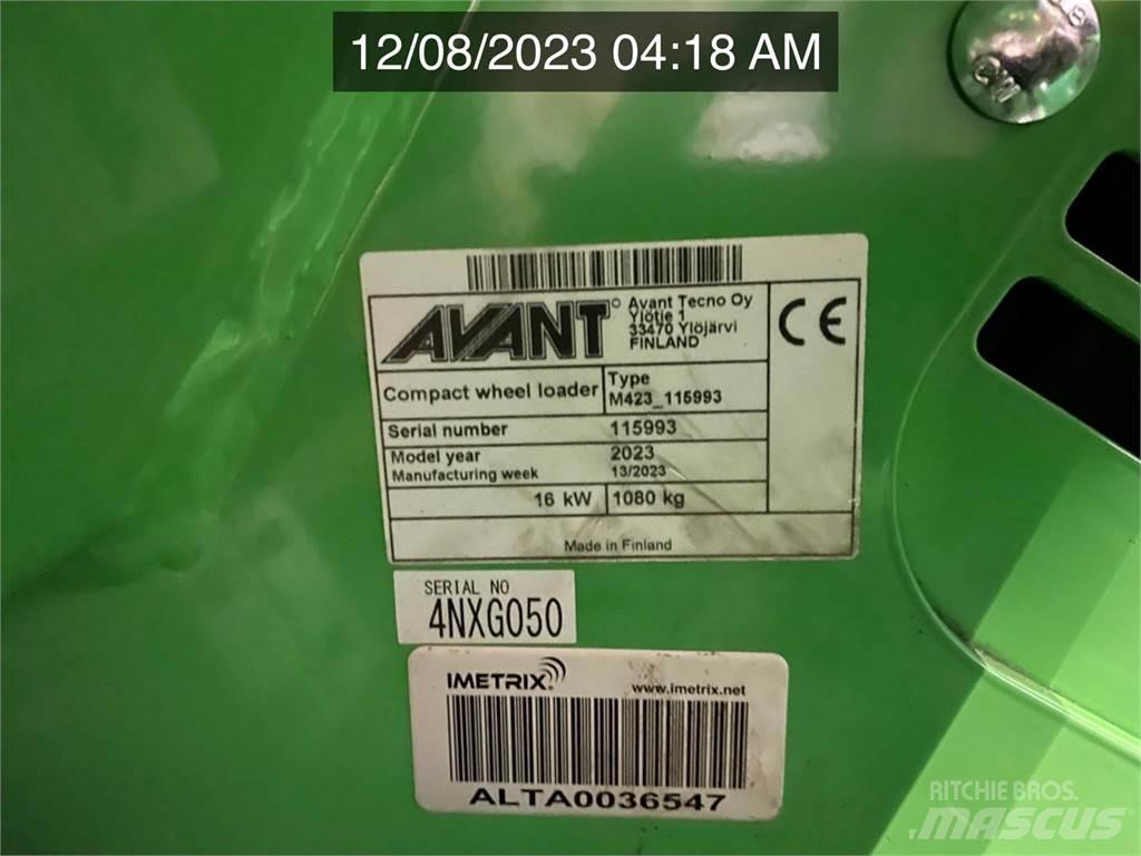 Avant 423  휠로우더