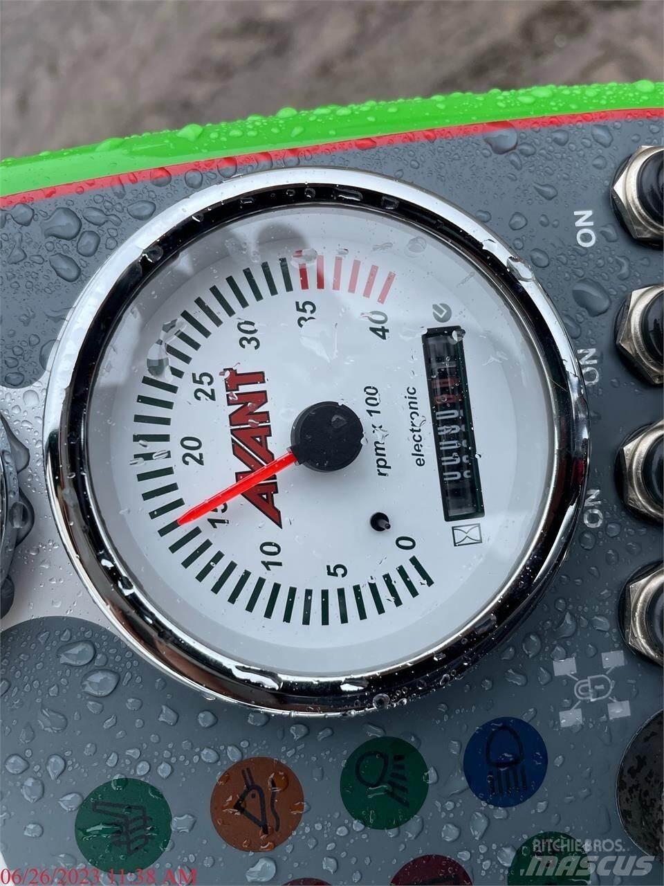 Avant 635  휠로우더