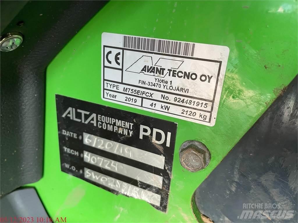 Avant 755I  휠로우더