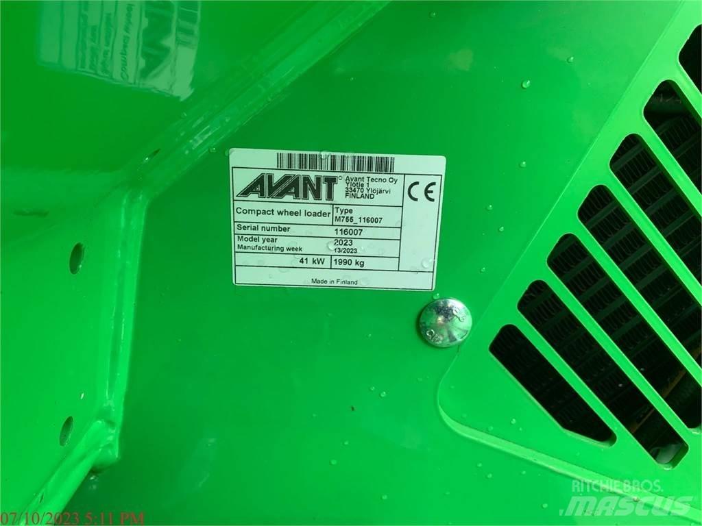 Avant 755I  휠로우더