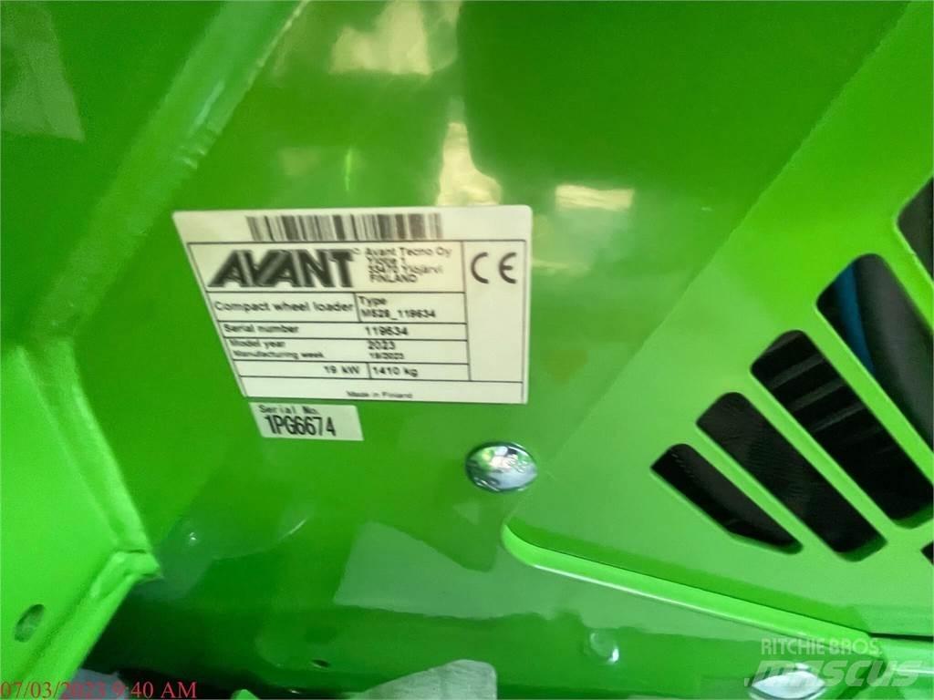Avant 755I  휠로우더