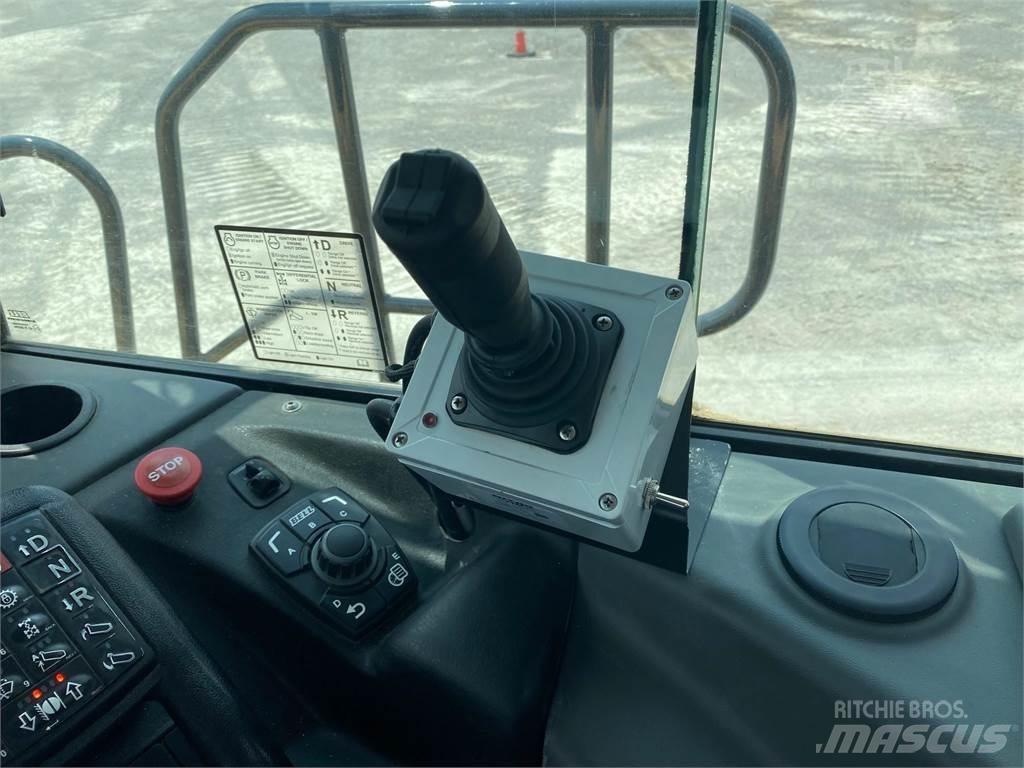 Bell B30E 급수차