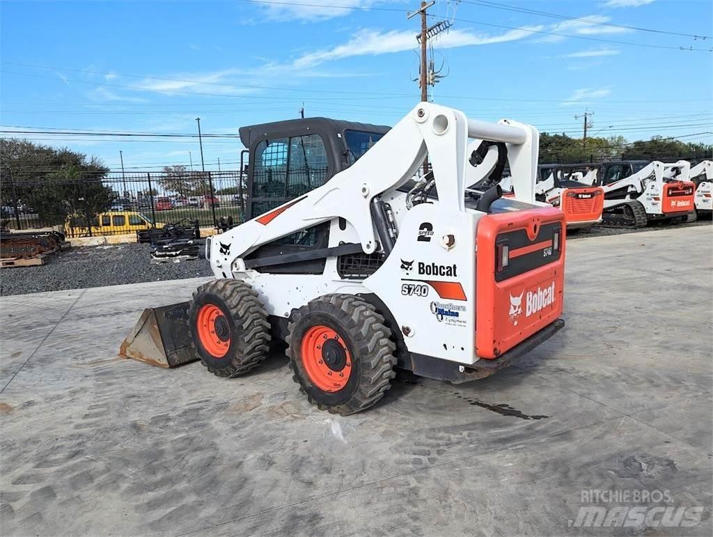 Bobcat S740  스키드로더
