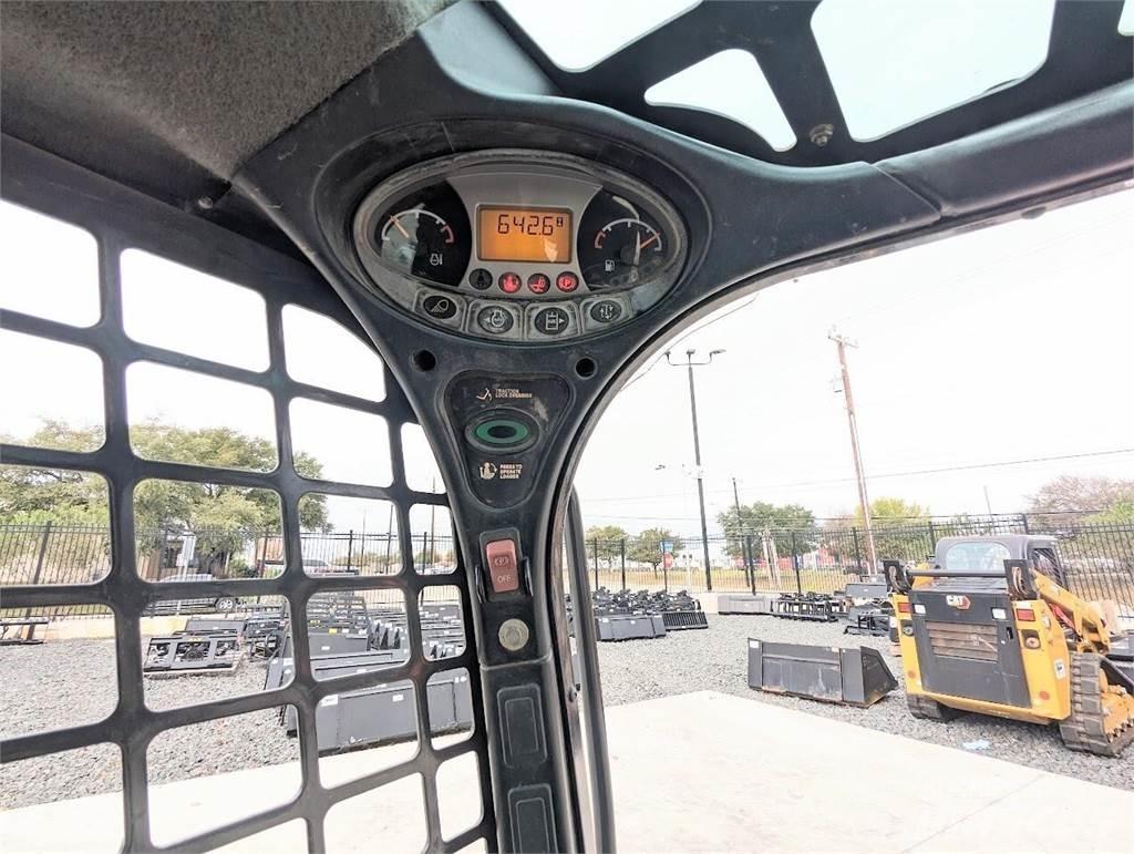 Bobcat T450  스키드로더