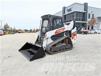 Bobcat T66  스키드로더