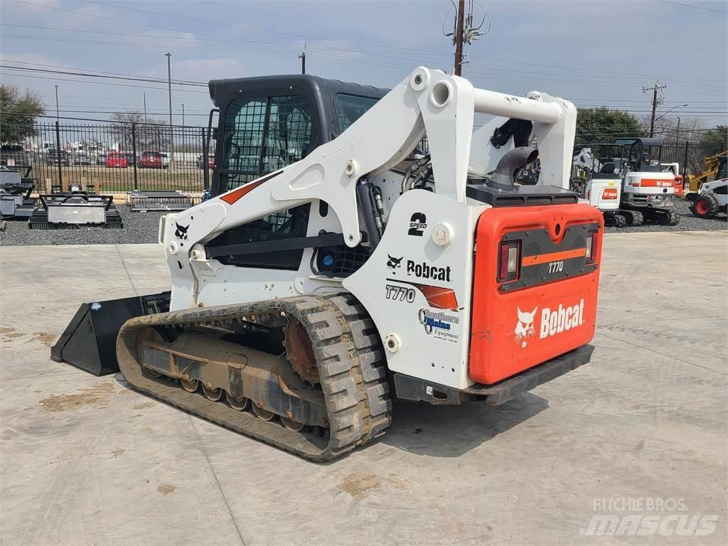 Bobcat T770  스키드로더