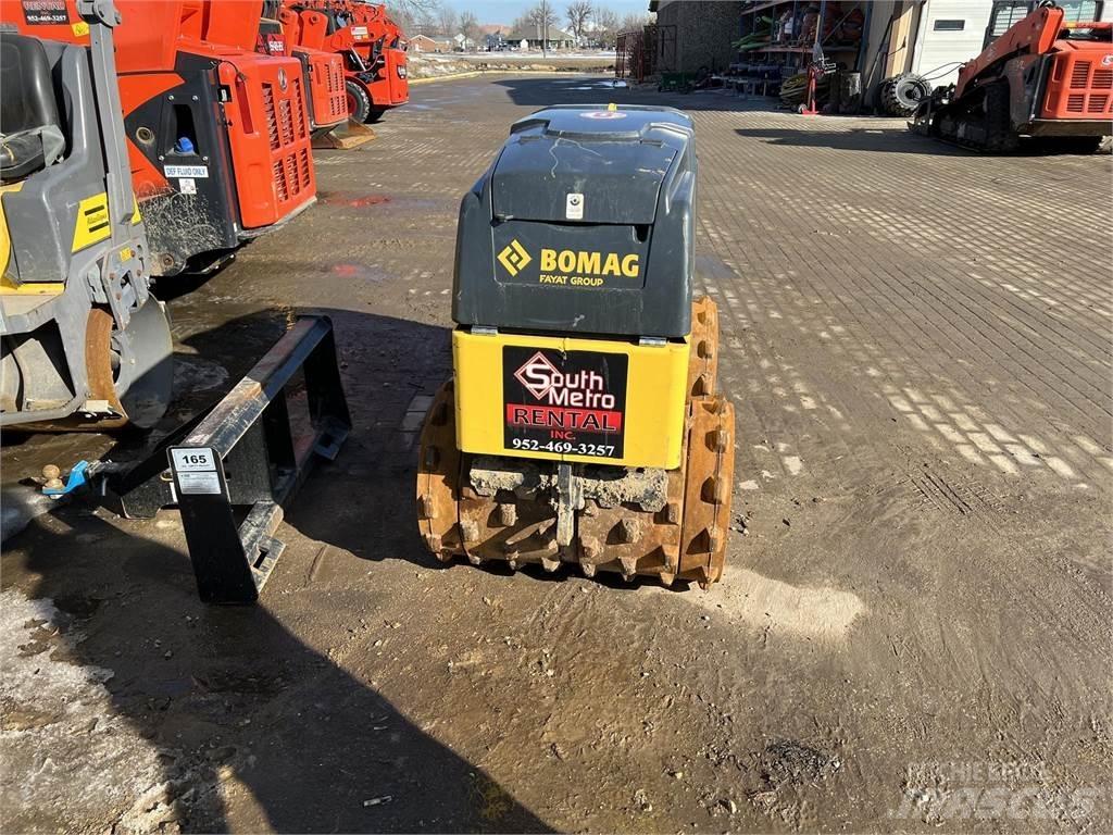 Bomag BMP8500 견인 진동 롤러