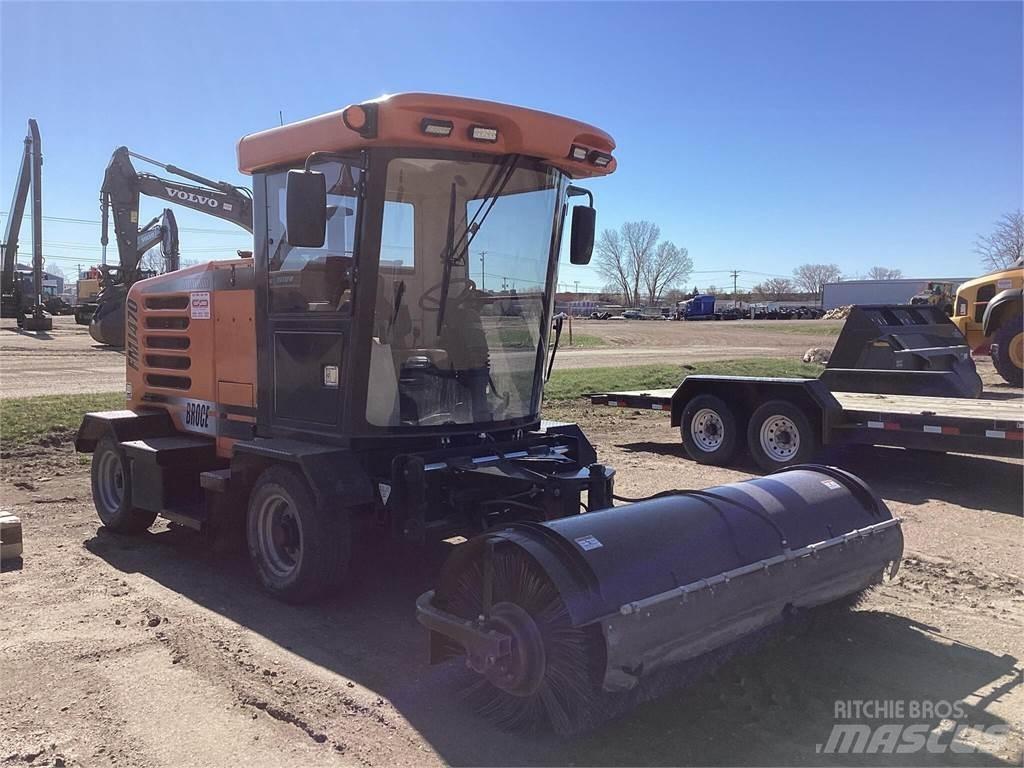 Broce FMJ470 도로 청소차
