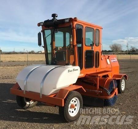 Broce RCT350 도로 청소차