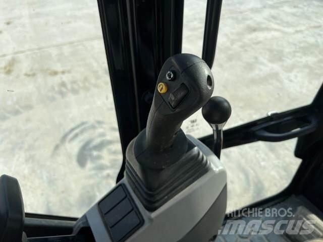 CAT 306CR 대형 굴삭기 29톤 이상