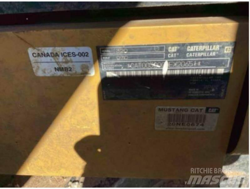 CAT 320 대형 굴삭기 29톤 이상