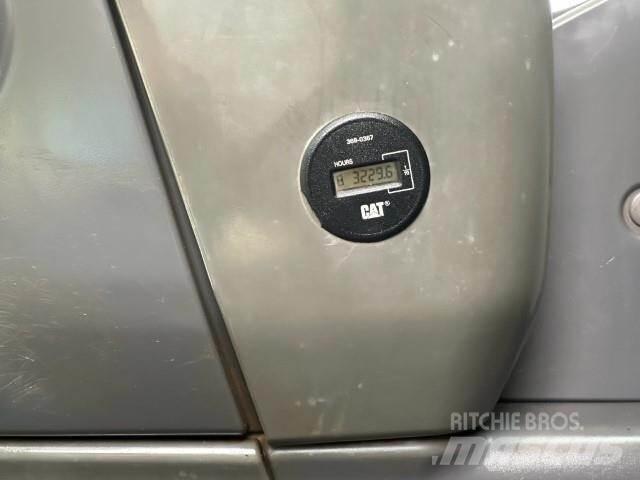 CAT 320DL 대형 굴삭기 29톤 이상