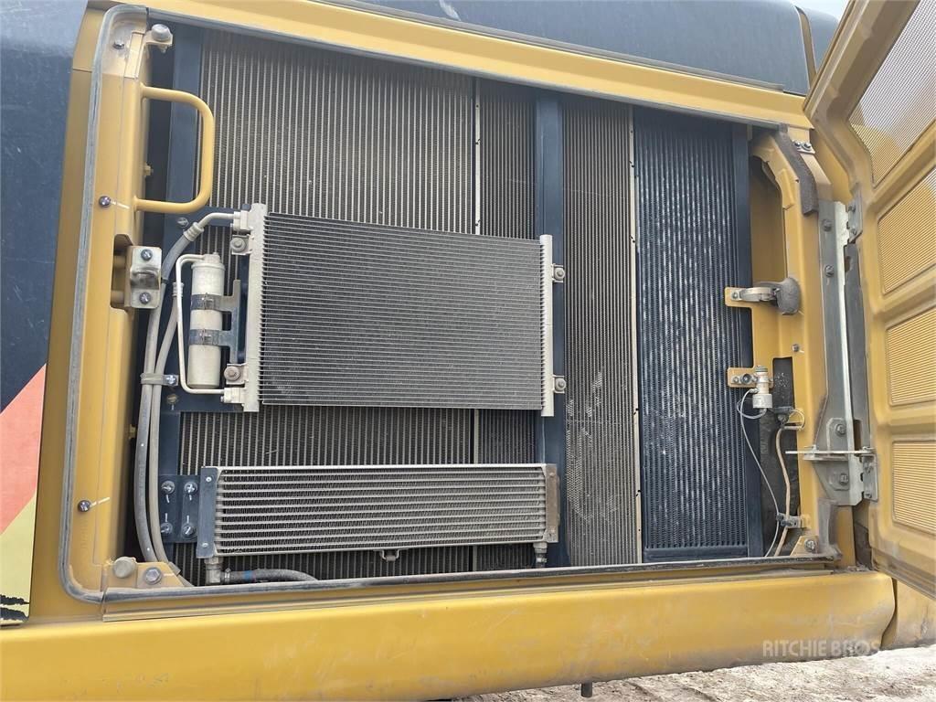 CAT 349FL 대형 굴삭기 29톤 이상