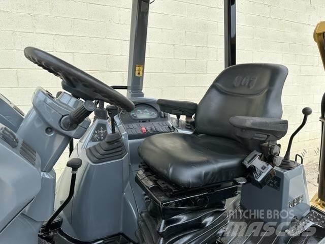 CAT 415F2 백호로더