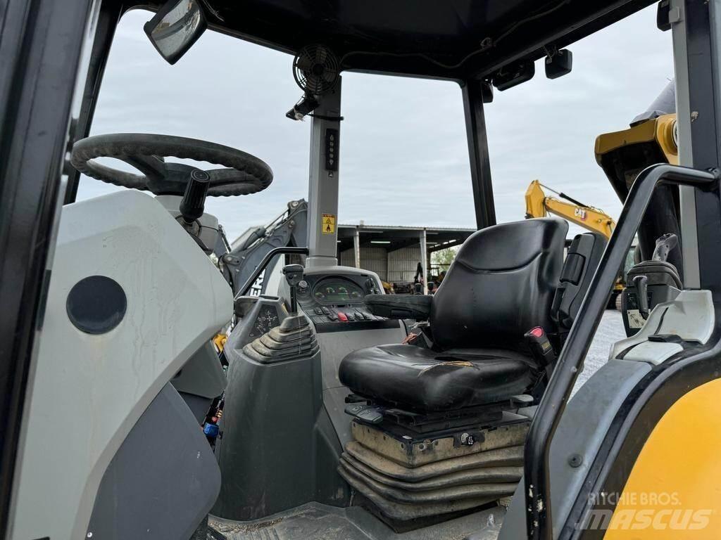 CAT 420F2 백호로더