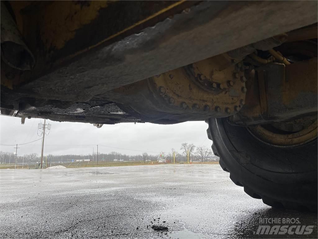 CAT 745C 연결식 홀러