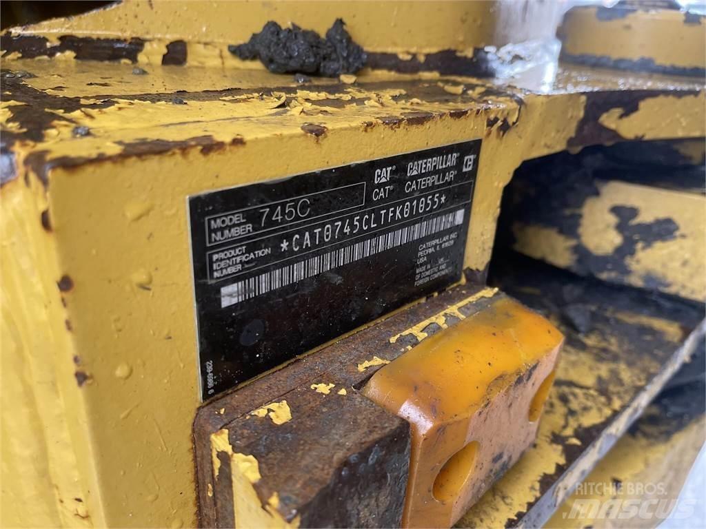 CAT 745C 연결식 홀러