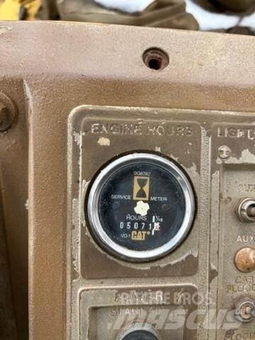 CAT 815B 폐기물 다짐기