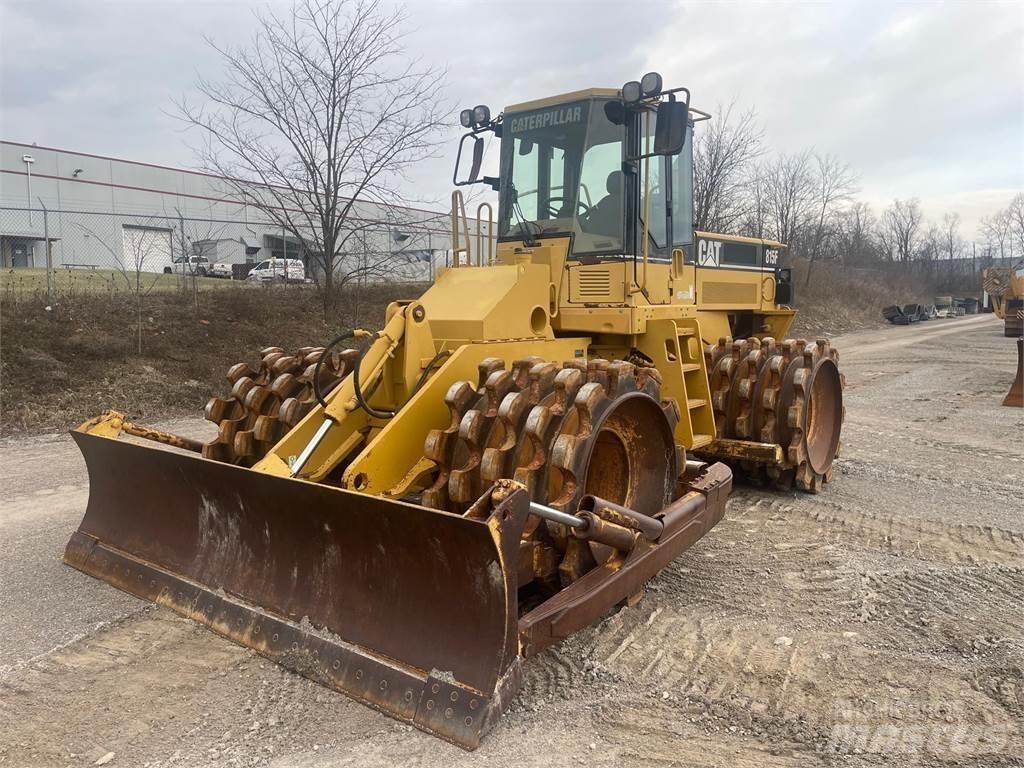 CAT 815F 폐기물 다짐기