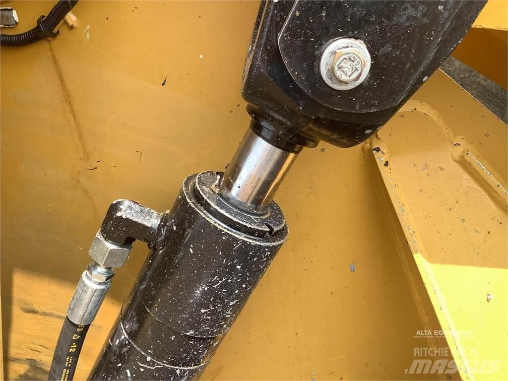 CAT 926M  휠로우더