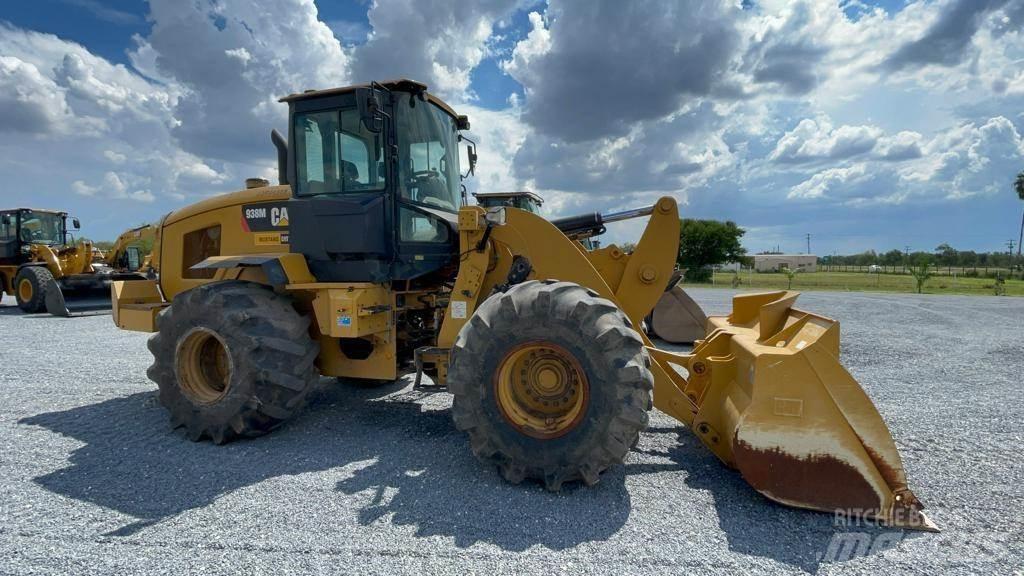 CAT 938M  휠로우더