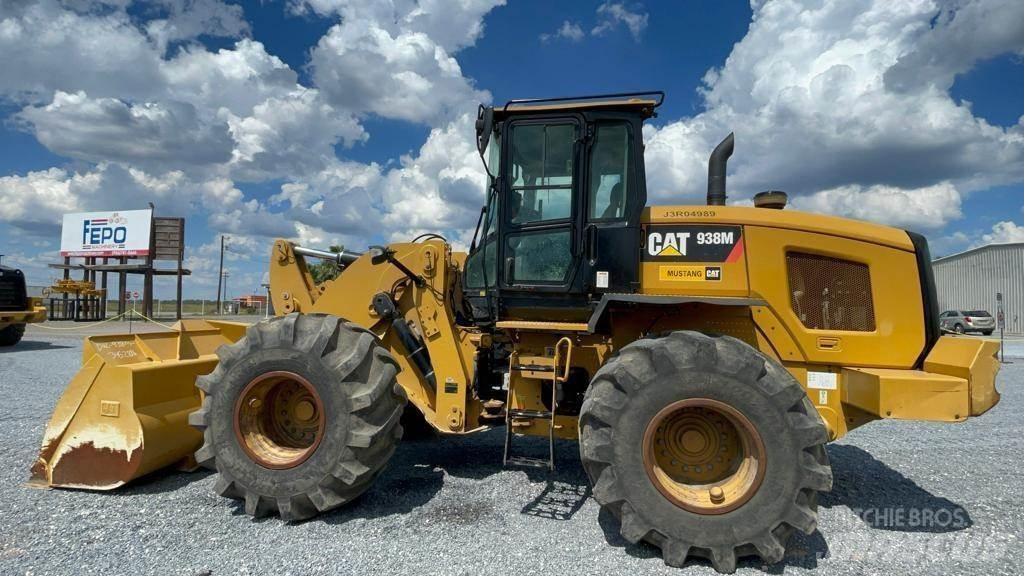 CAT 938M  휠로우더