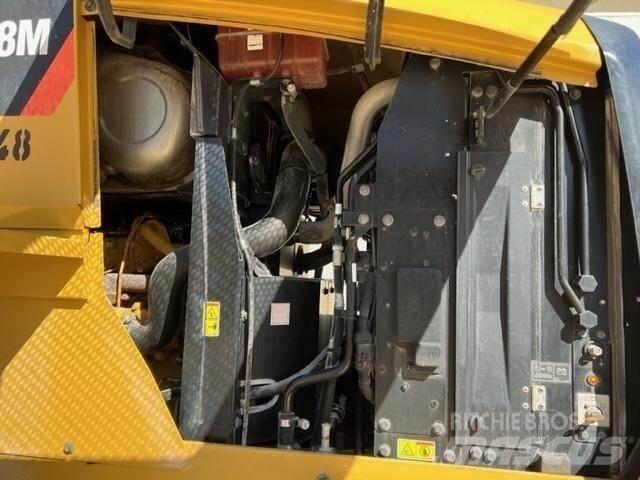 CAT 938M  휠로우더