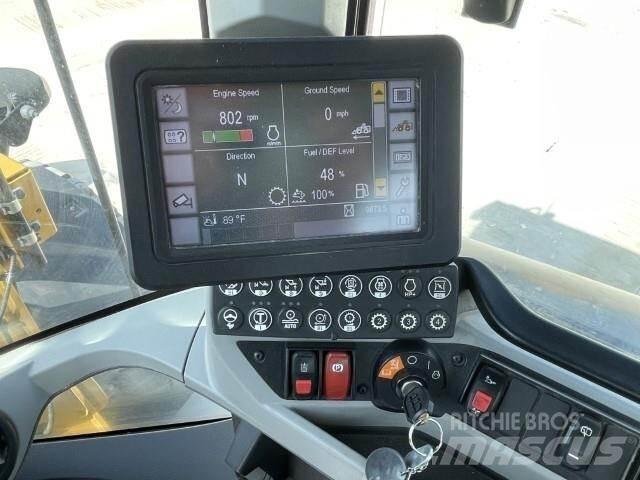 CAT 938M  휠로우더