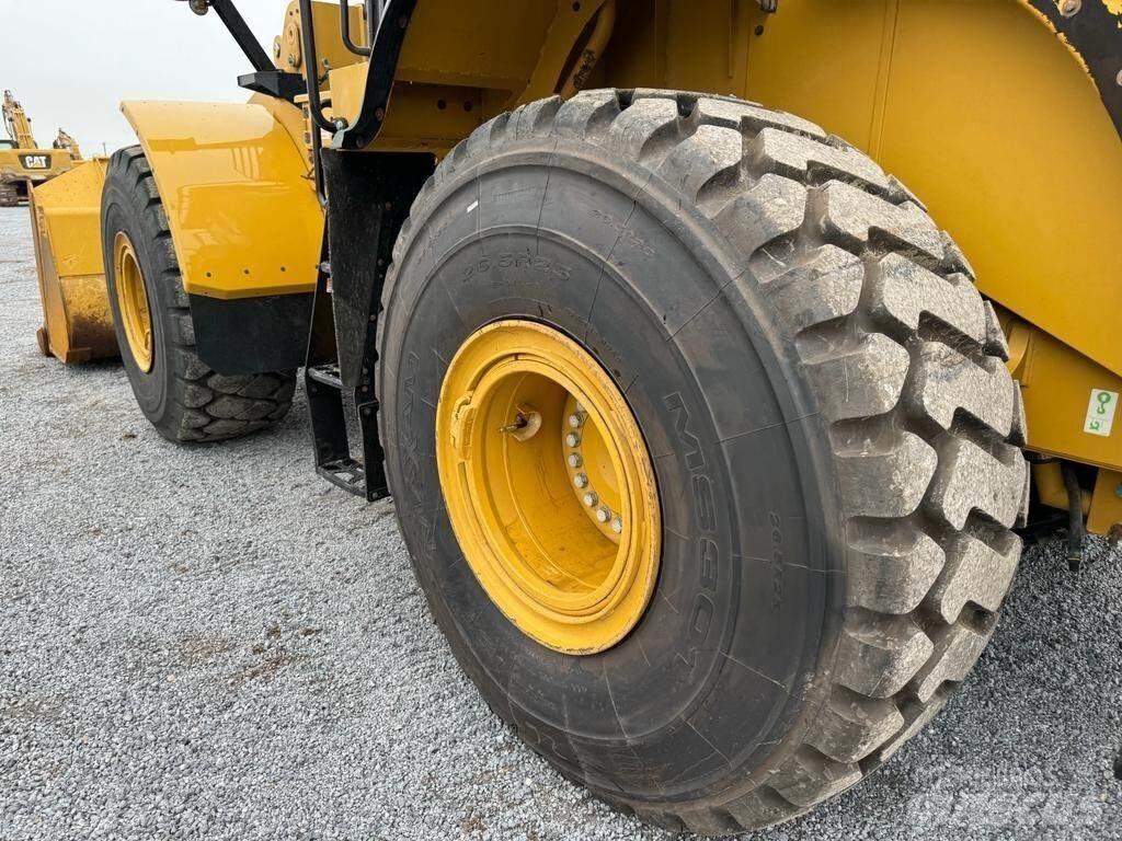 CAT 972M  휠로우더