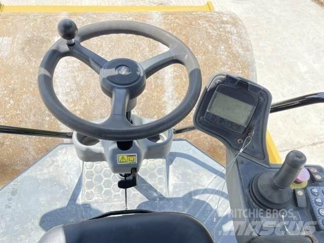 CAT CS54B 트윈 드럼 롤러