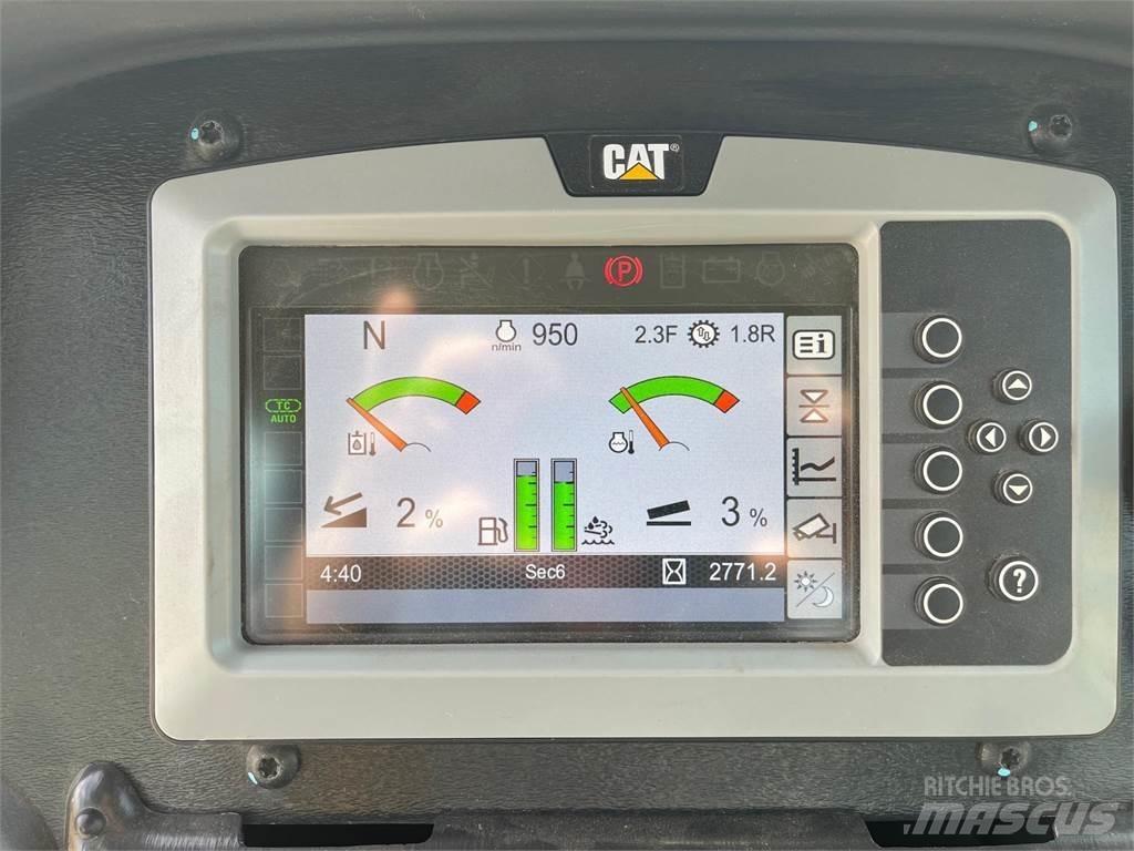 CAT D3K2 LGP 크롤러 도저