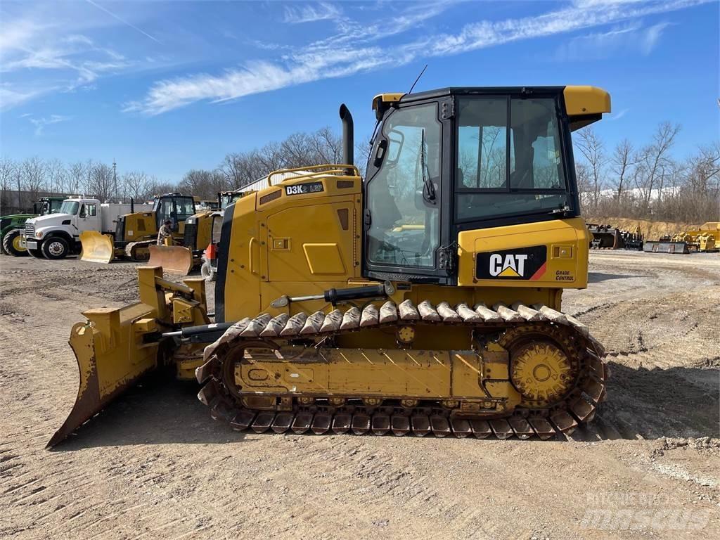 CAT D3K2 LGP 크롤러 도저