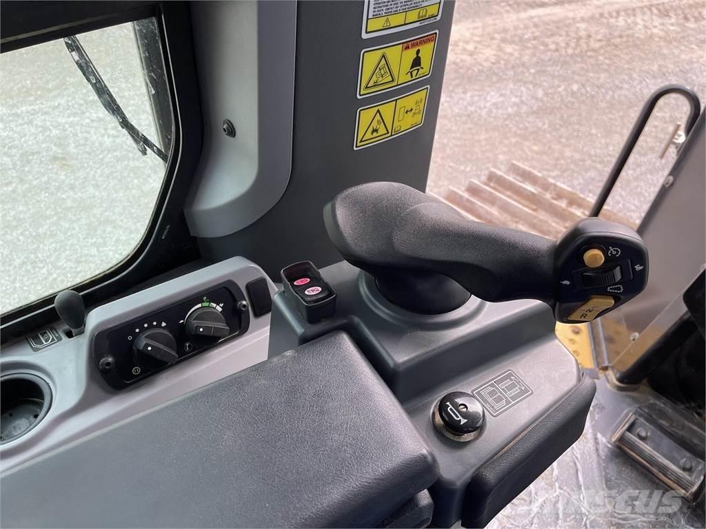 CAT D7E LGP 크롤러 도저
