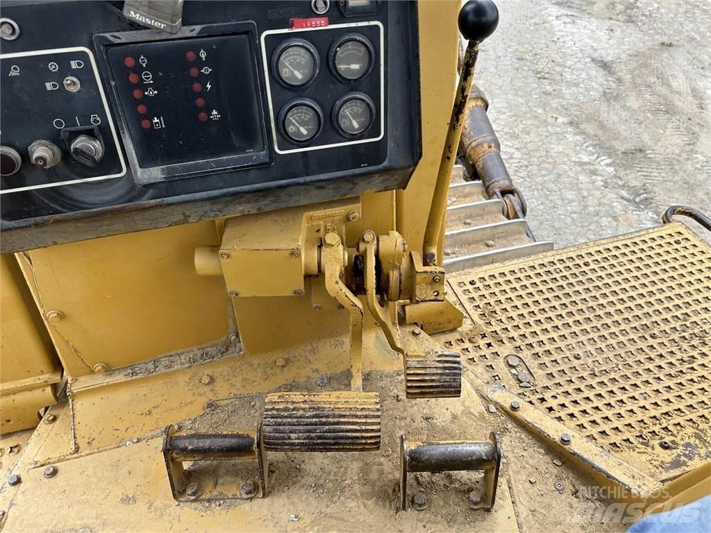 CAT D8N 크롤러 도저