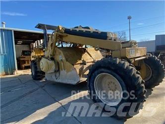 CAT RM-300 아스팔트 리사이클러