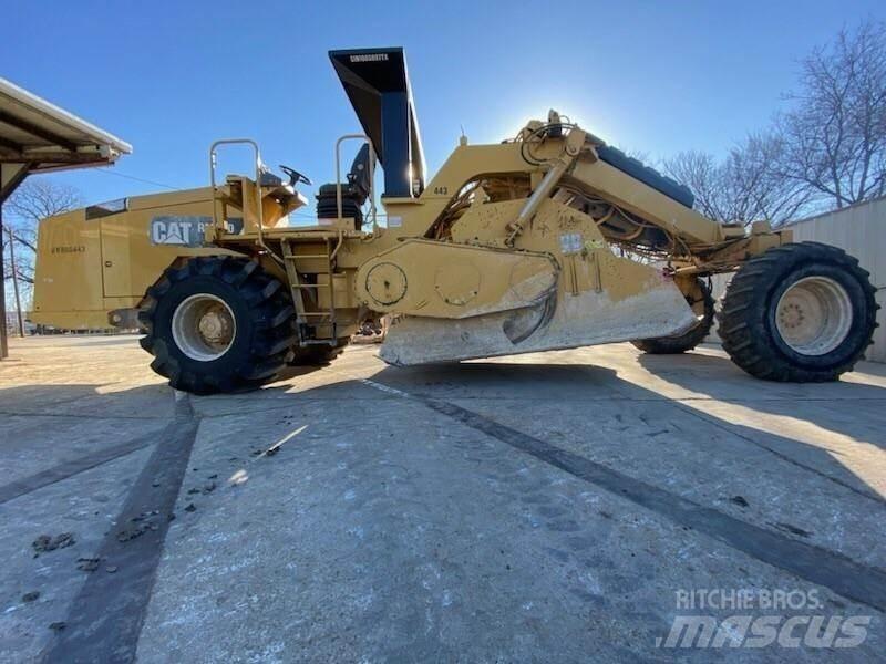 CAT RM-300 아스팔트 리사이클러
