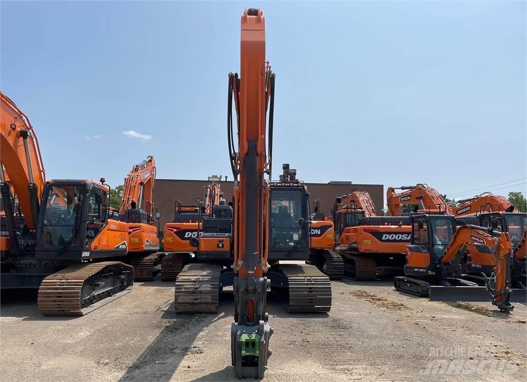 Develon DX225 LC-7 대형 굴삭기 29톤 이상