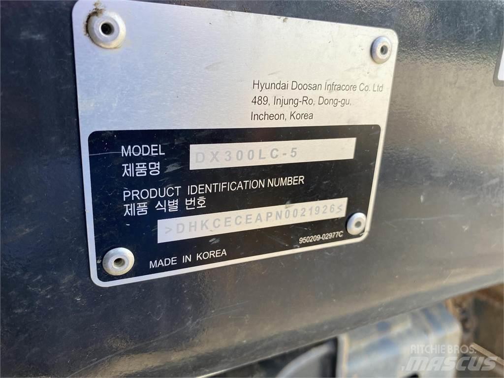 Develon DX300 LC-5 대형 굴삭기 29톤 이상