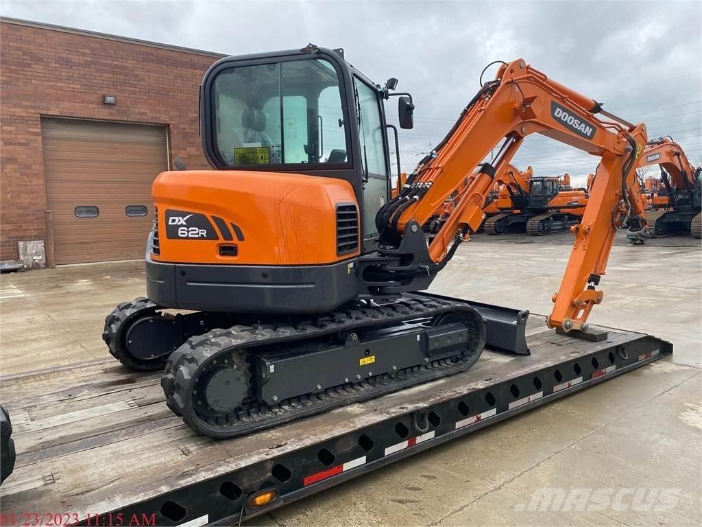 Develon DX62R-3 대형 굴삭기 29톤 이상