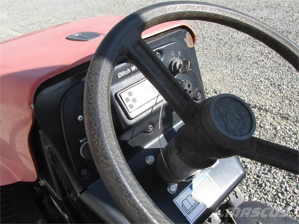 Ditch Witch RT30 트렌처