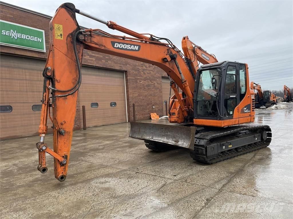 Doosan DX140 LCR-3 대형 굴삭기 29톤 이상