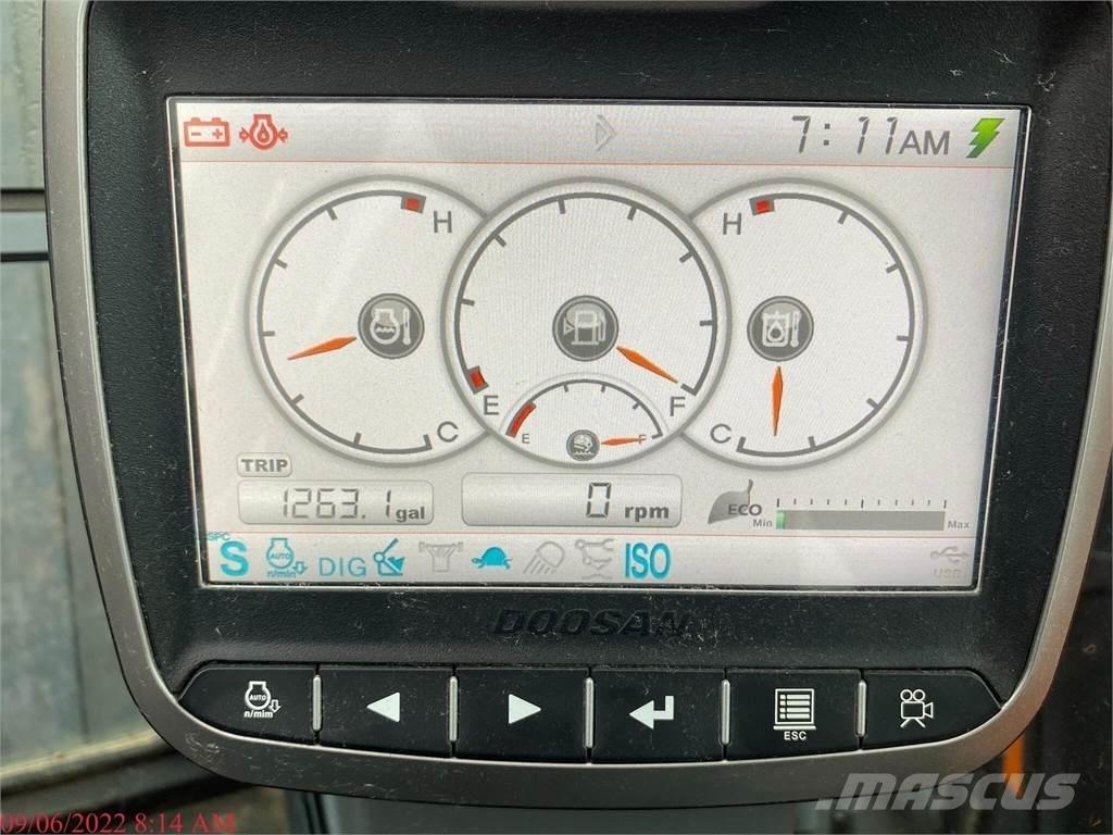 Doosan DX140 LCR-5 대형 굴삭기 29톤 이상